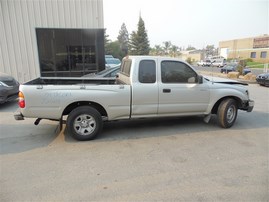 2004 TOYOTA TACOMA XTRACAB SR5 SILVER 2.4 AT 2WD Z20214